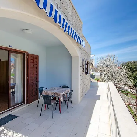 Gogi Apartman Postira