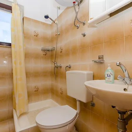 Gogi Apartman *